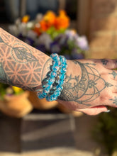 Load image into Gallery viewer, Light Blue Flower pattern MoonGlow Bracelet
