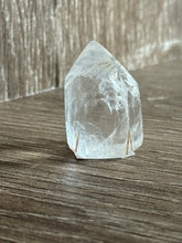 Load image into Gallery viewer, Rutile Quartz- golden hair P13
