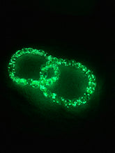 Load image into Gallery viewer, Green Flower pattern MoonGlow Bracelet
