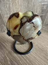 Load image into Gallery viewer, Dragon Septarian heart H3
