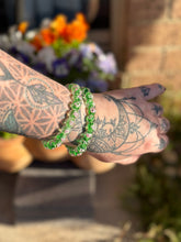 Load image into Gallery viewer, Green Flower pattern MoonGlow Bracelet
