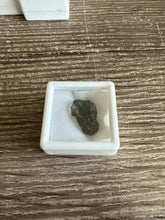 Load image into Gallery viewer, 1.16g raw moldavite
