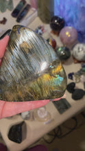 Load and play video in Gallery viewer, Labradorite freeform-Lm1
