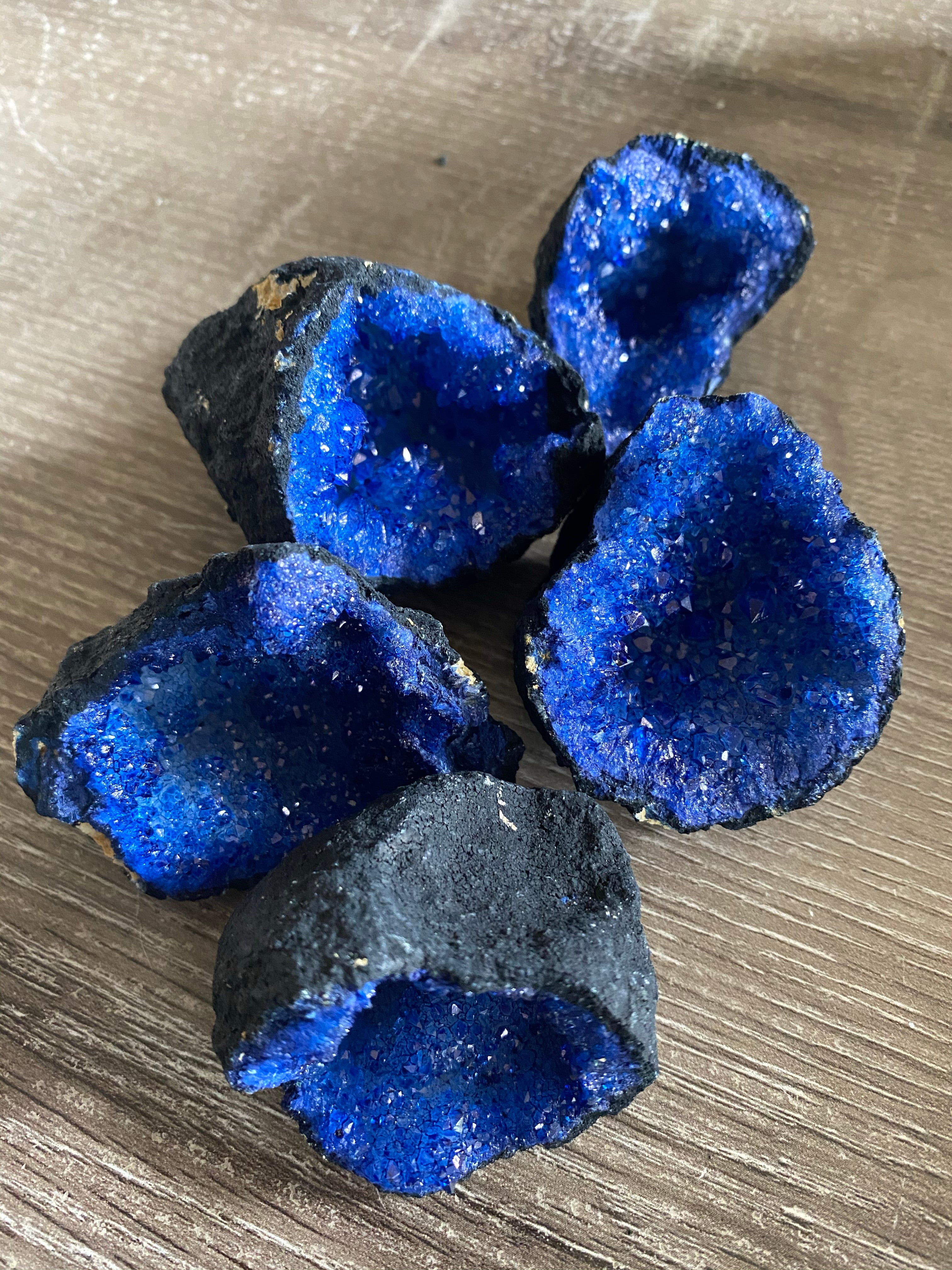 Blue sugar Quartz geode – Essen’s Gem