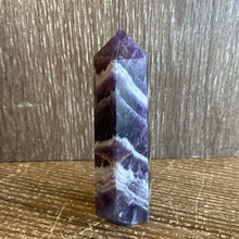 Load image into Gallery viewer, Chevron Amethyst point p11
