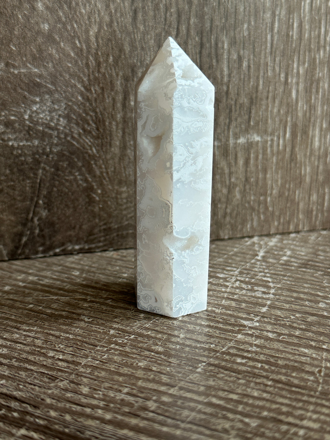 White Lace Agate point p25