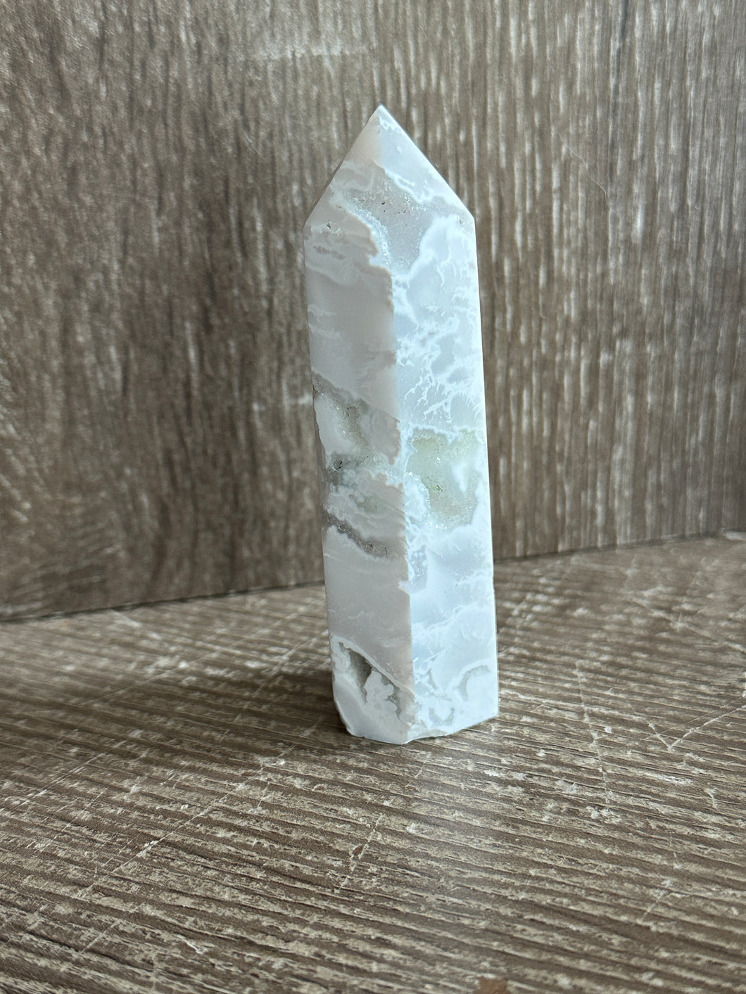 White Lace Agate point p26